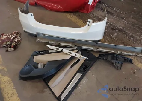 2018 Subaru Legacy 2.5I Premium из США, поврежденный, VIN 4S3BNAF60J3039747